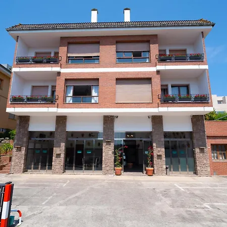 Apartment Centro 3000 *